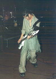 j.jpg (13641 bytes)